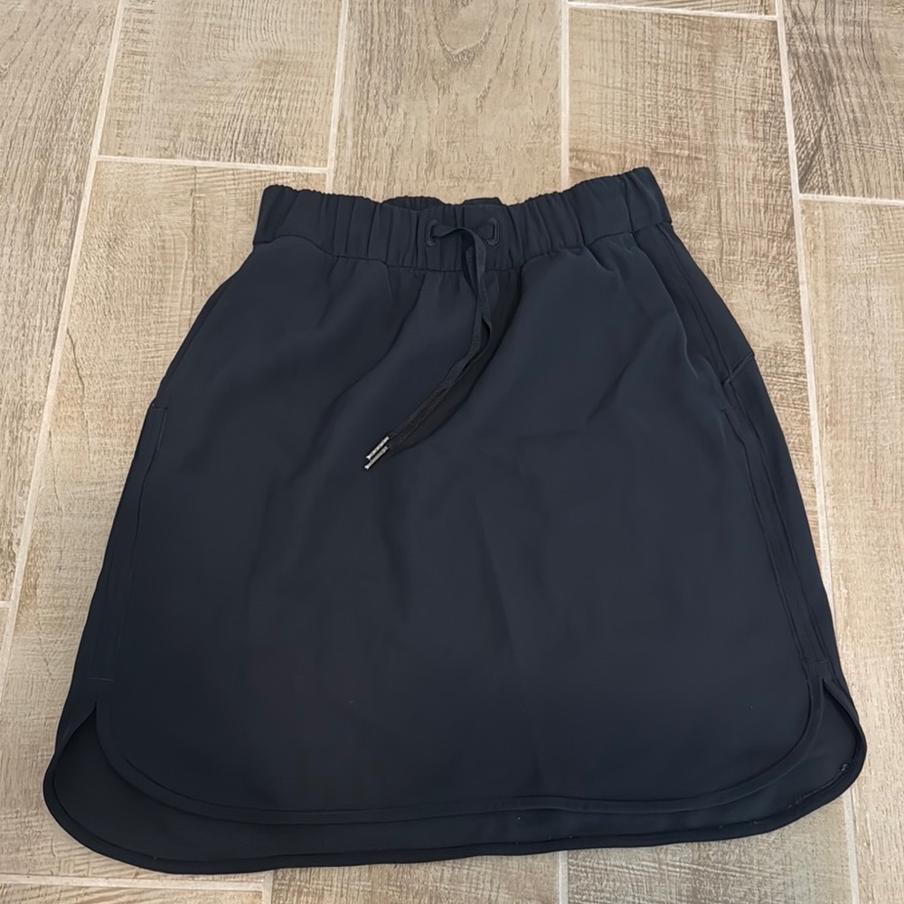 Lululemon Athletica Black Skirt with Drawstring
